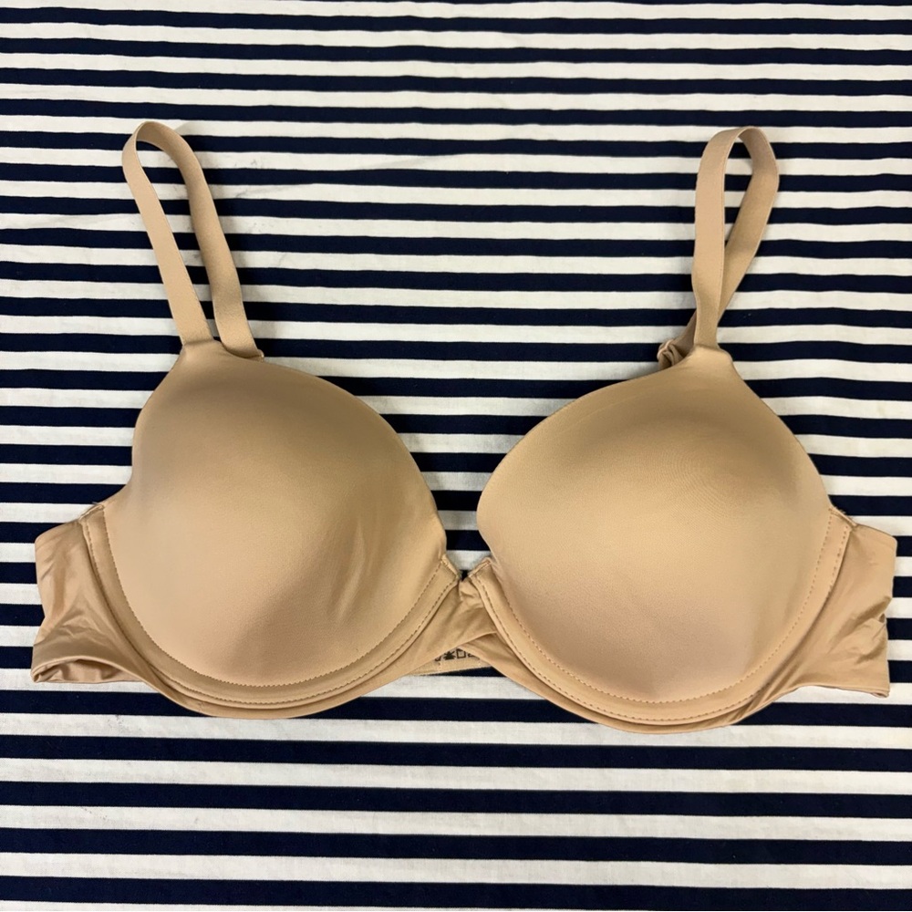 Maidenform Beige Nude Bra - Smooth Molded Cups 34B